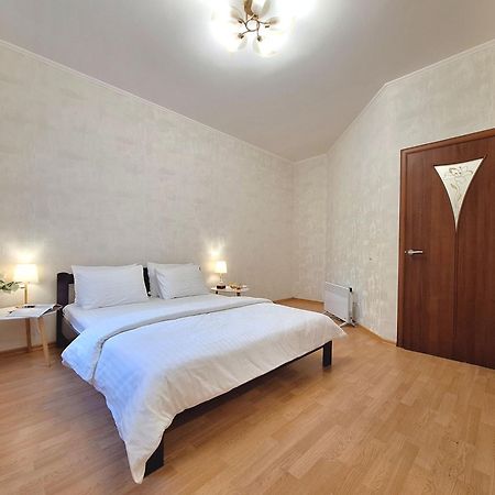 Однокімна Квартира Біля Каштанової Алеї У Центрі Полтави Мережа Alexapartments Документи Для Відряджень Безконтатне Заселення 24-7 Poltava Exteriör bild