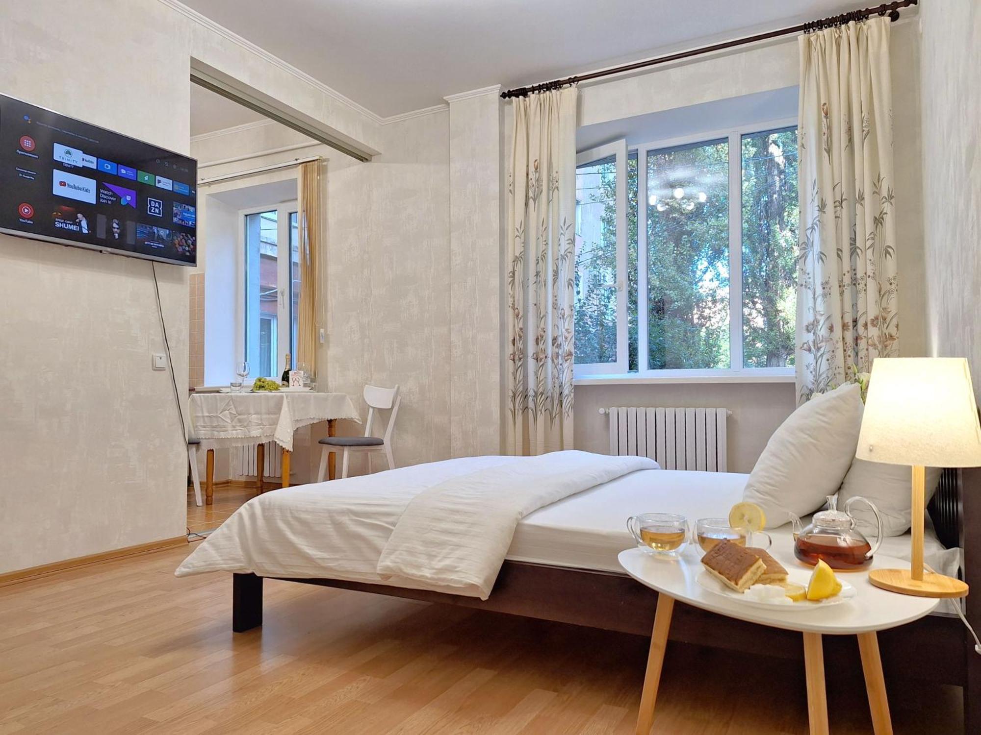 Однокімна Квартира Біля Каштанової Алеї У Центрі Полтави Мережа Alexapartments Документи Для Відряджень Безконтатне Заселення 24-7 Poltava Exteriör bild
