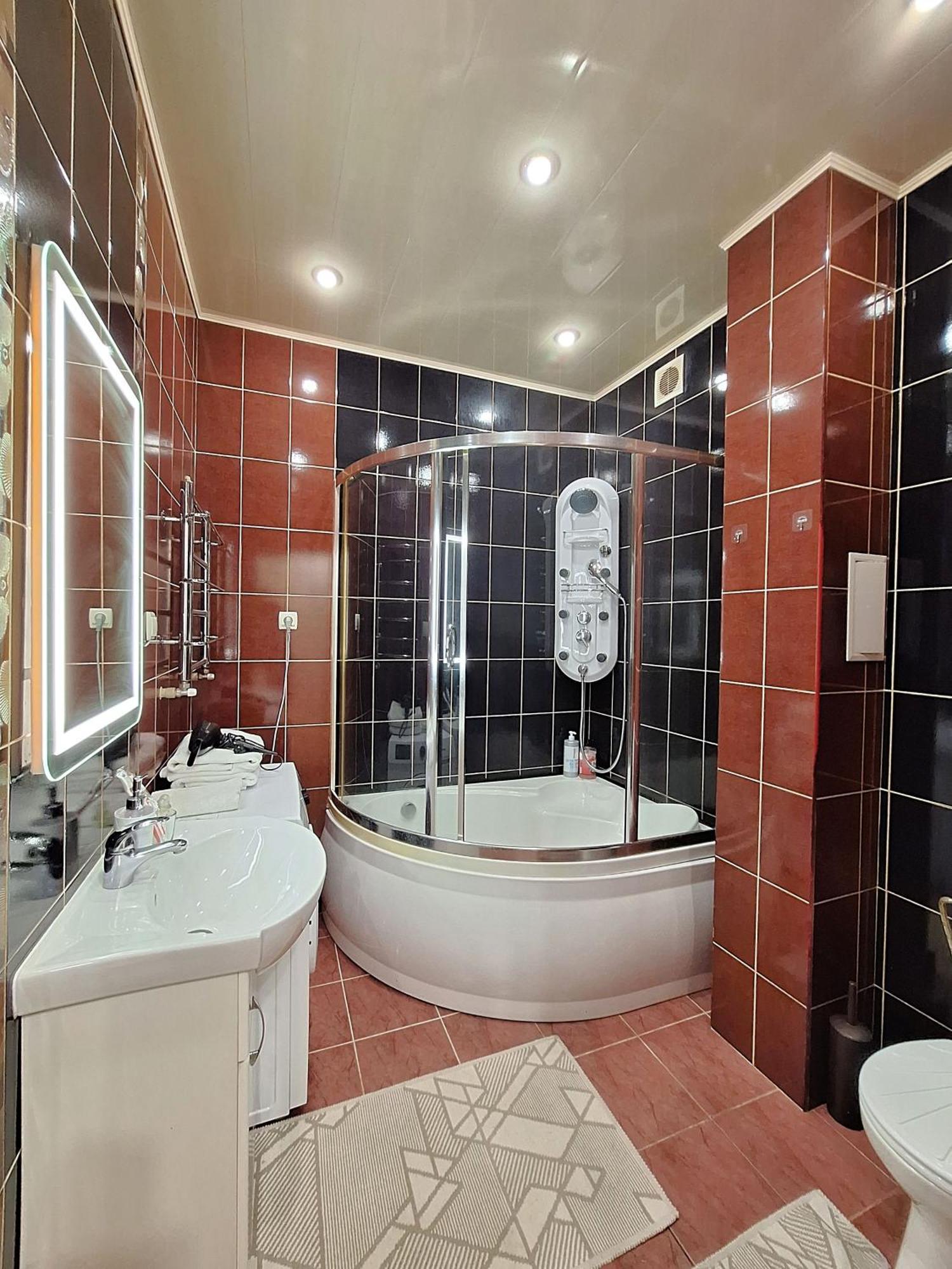 Однокімна Квартира Біля Каштанової Алеї У Центрі Полтави Мережа Alexapartments Документи Для Відряджень Безконтатне Заселення 24-7 Poltava Exteriör bild